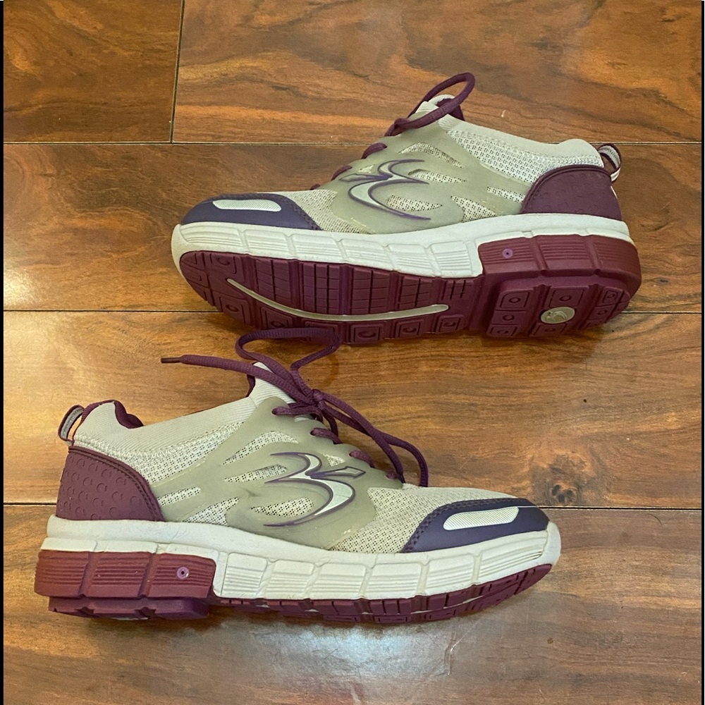 Gravity Defyer Shoes